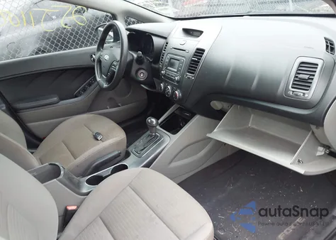 2015 Kia Forte Lx z USA, uszkodzony, nr VIN KNAFX4A68F5380858